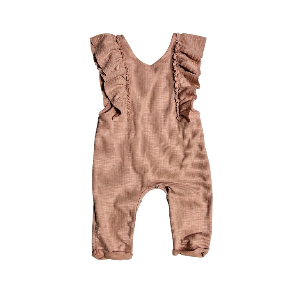 Ruffled Sleeveless Jumpsuit‎ in Pink